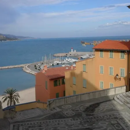 A Pochi Passi Dal Mare